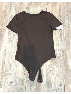 New with Tags Women's Athleta Vitaform Short Sleeve Crew Bodysuit Brown Medium